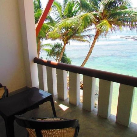 Miltons Beach Resort Unawatuna Exteriör bild