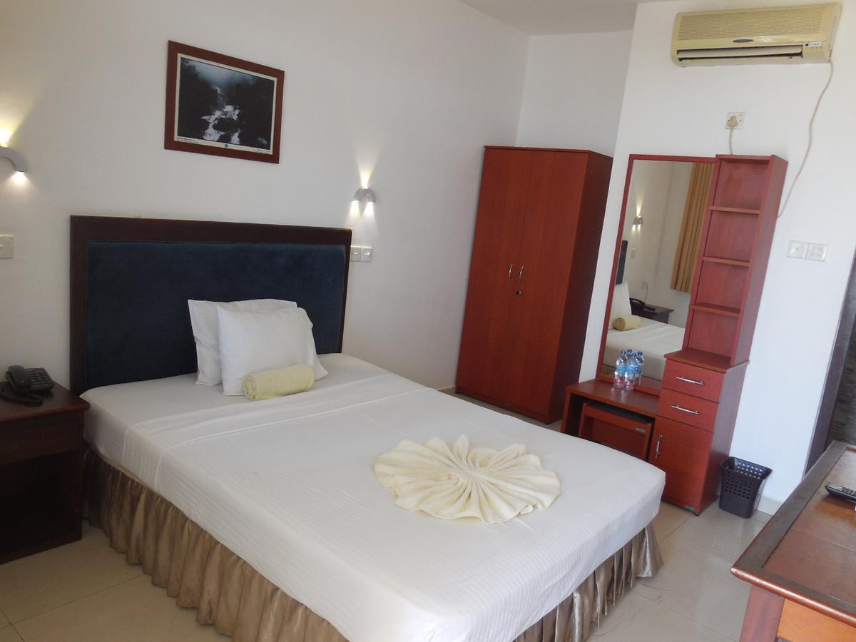Miltons Beach Resort Unawatuna Exteriör bild