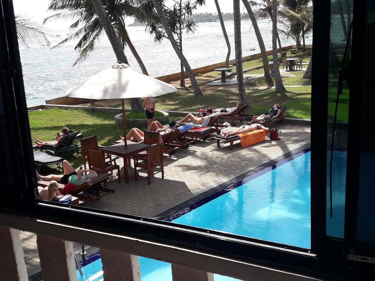 Miltons Beach Resort Unawatuna Exteriör bild