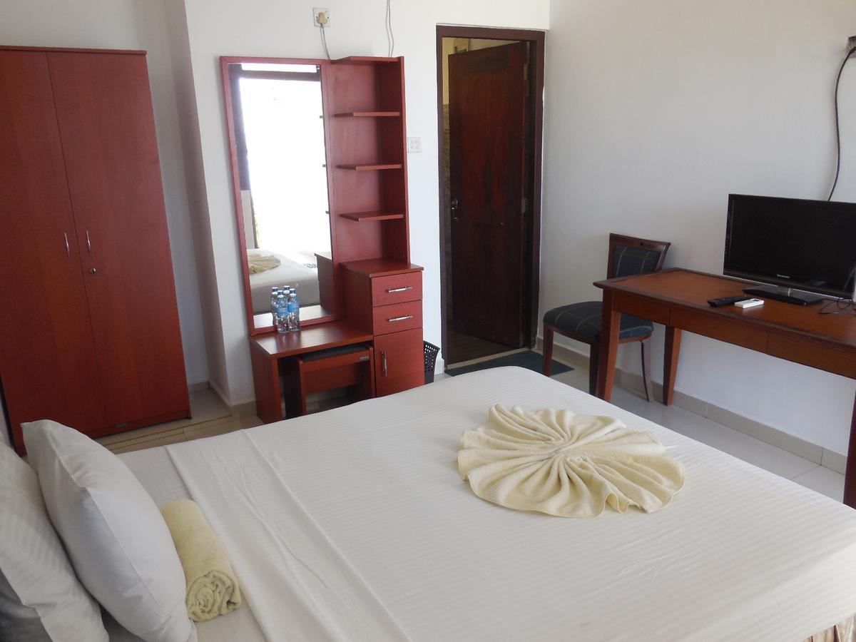 Miltons Beach Resort Unawatuna Exteriör bild