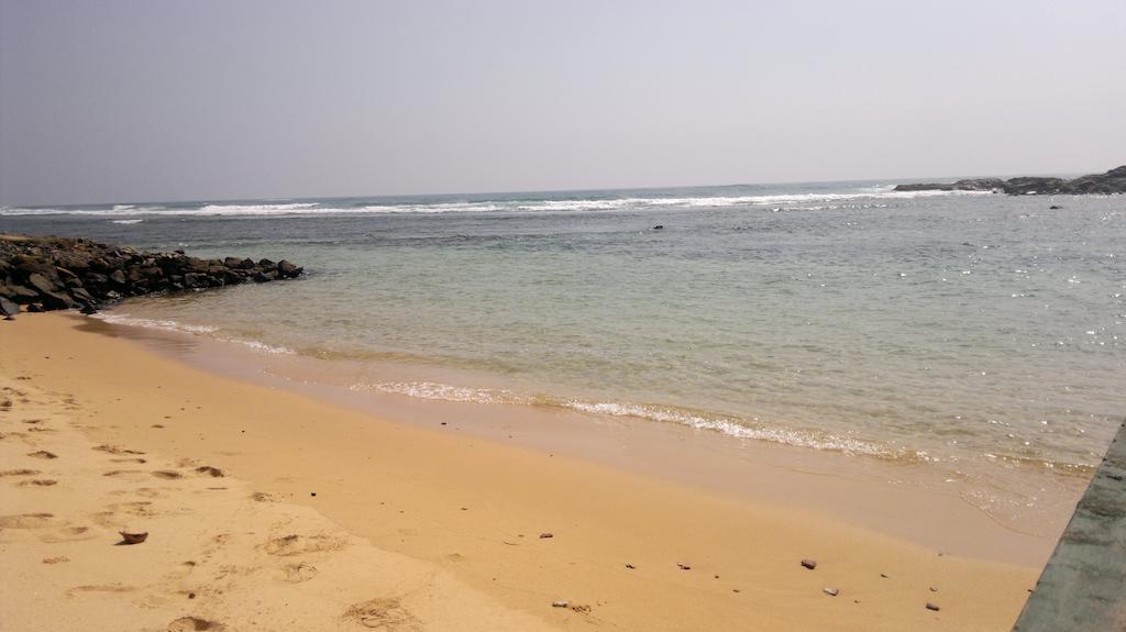 Miltons Beach Resort Unawatuna Exteriör bild
