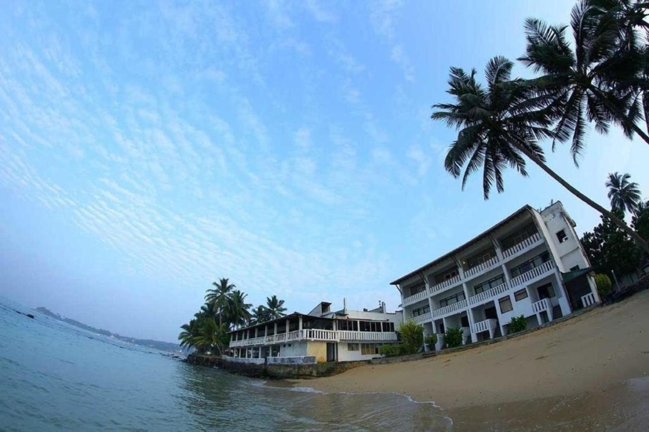 Miltons Beach Resort Unawatuna Exteriör bild